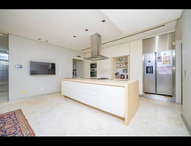 6 BEDROOM FREEHOLD FOR SALE IN BALLITO CENTRAL